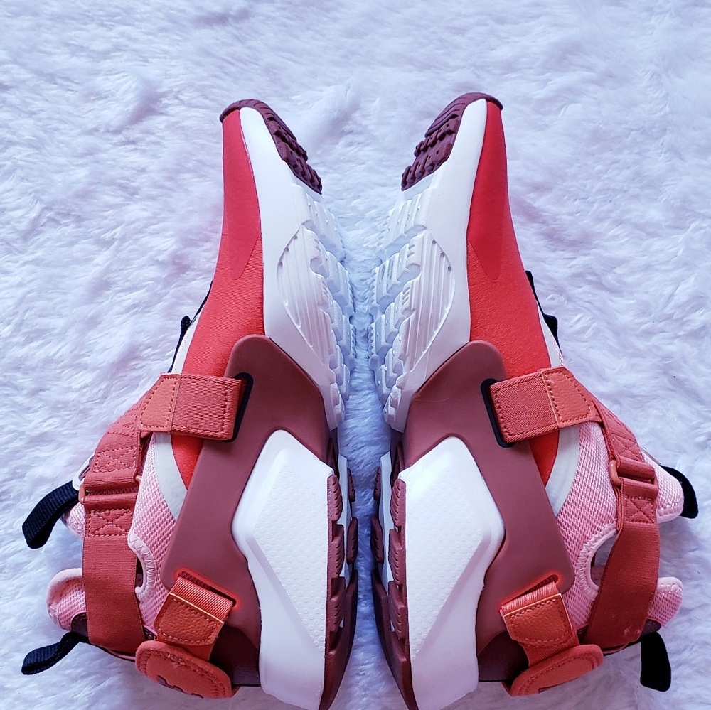 New Youth Nike Huarache City GS. - Picture 4 of 7